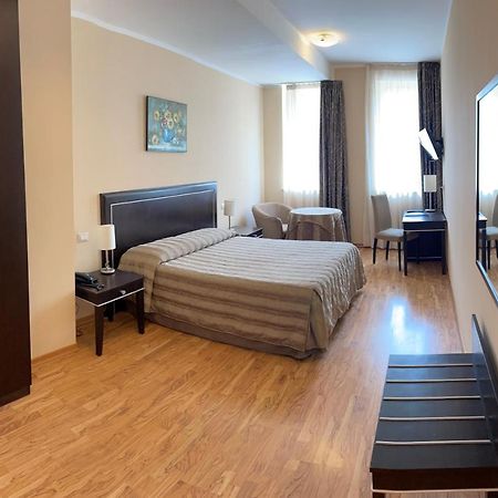 Hotel Villa Cinzia Villanova Mondovì エクステリア 写真