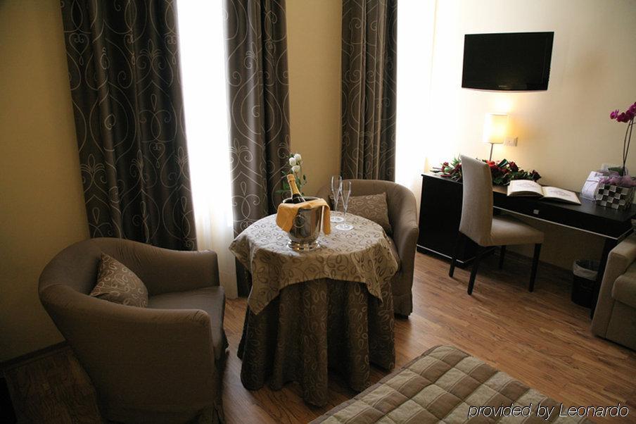 Hotel Villa Cinzia Villanova Mondovì エクステリア 写真
