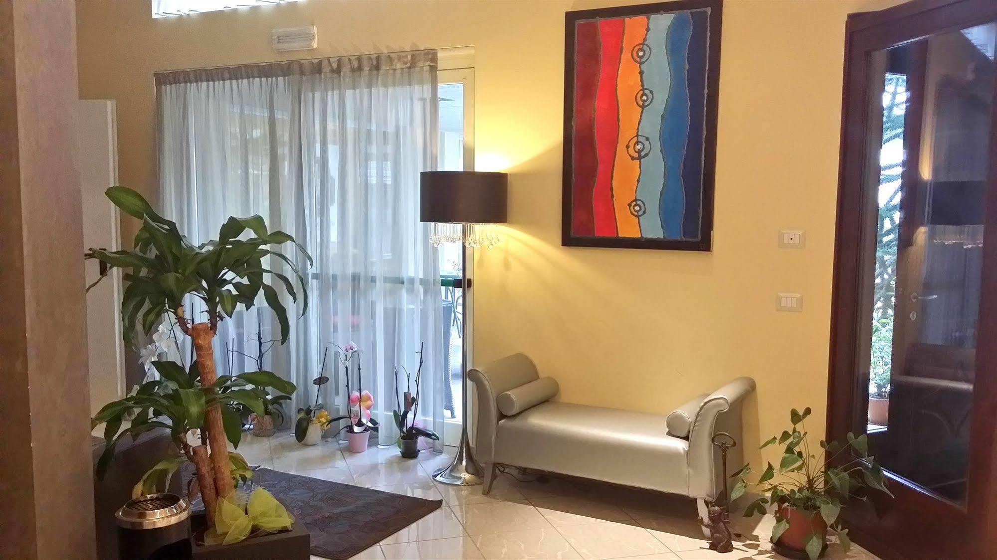 Hotel Villa Cinzia Villanova Mondovì エクステリア 写真