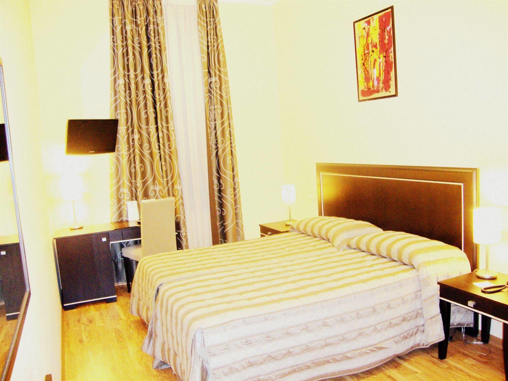 Hotel Villa Cinzia Villanova Mondovì エクステリア 写真