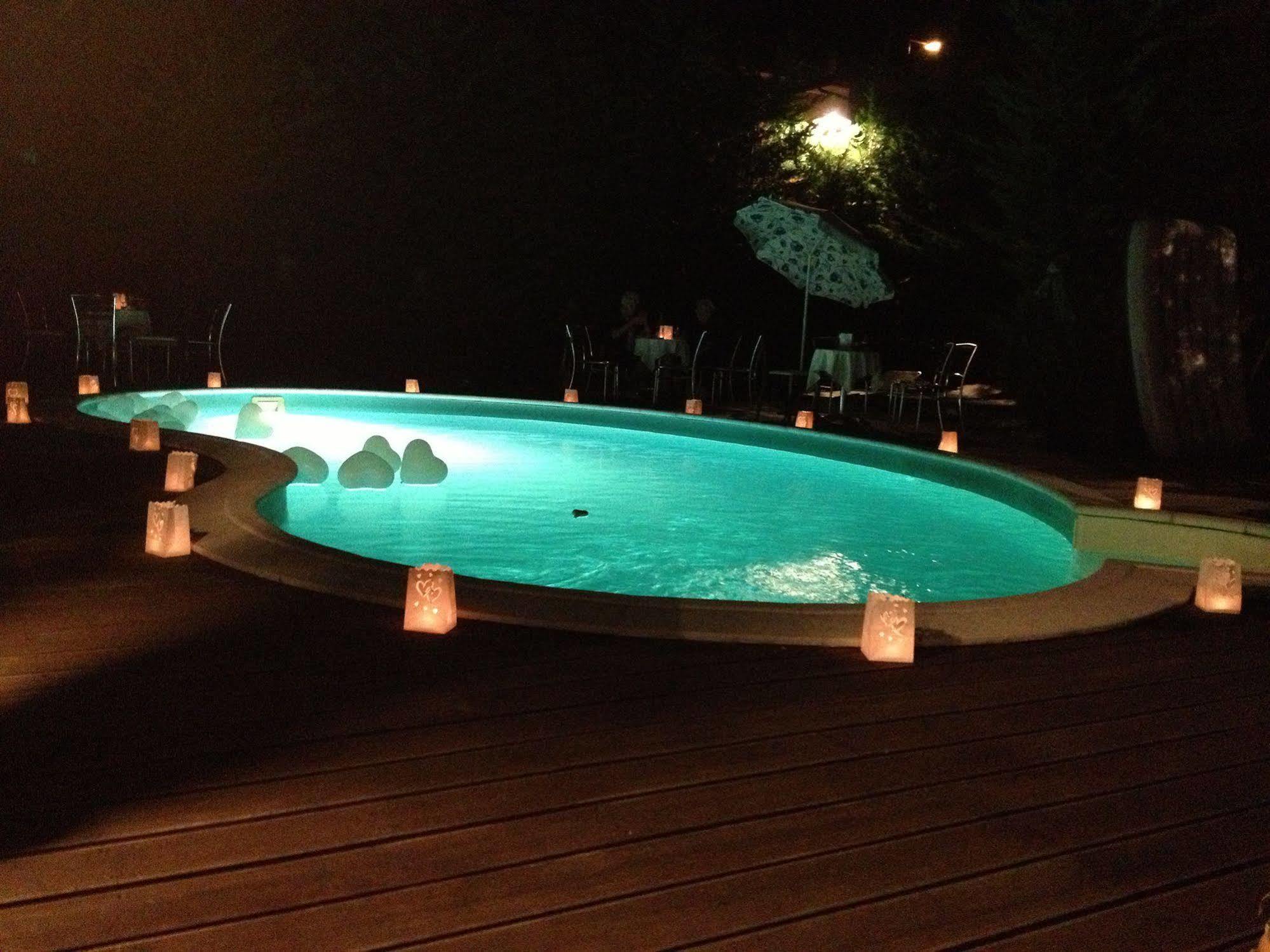 Hotel Villa Cinzia Villanova Mondovì エクステリア 写真