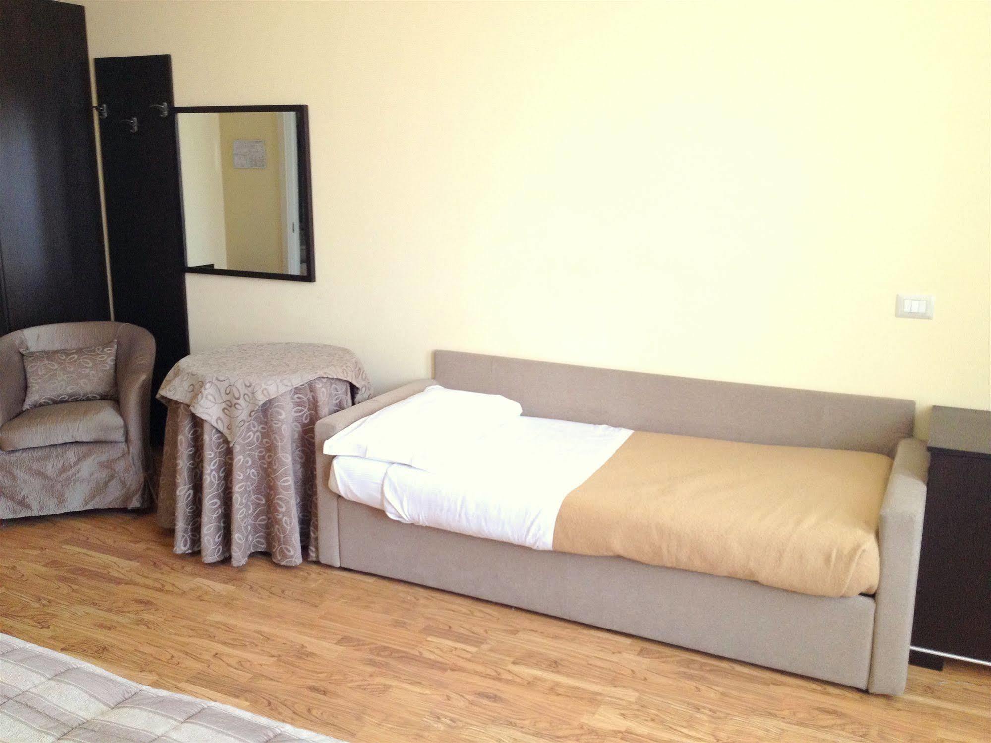 Hotel Villa Cinzia Villanova Mondovì エクステリア 写真