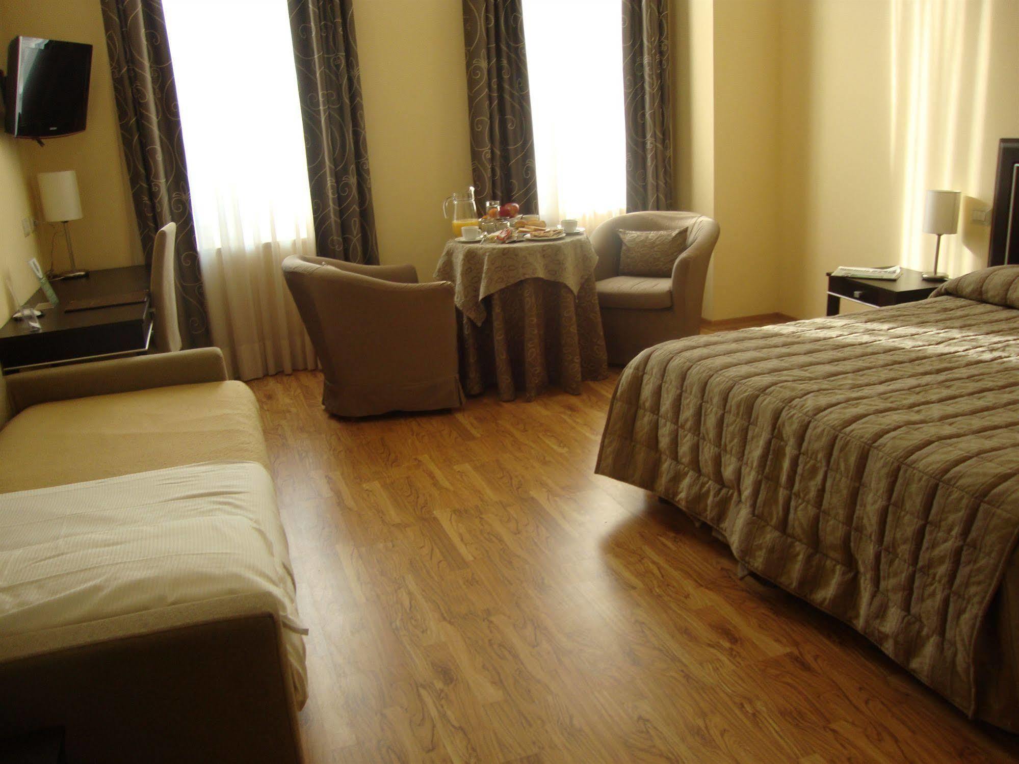 Hotel Villa Cinzia Villanova Mondovì エクステリア 写真