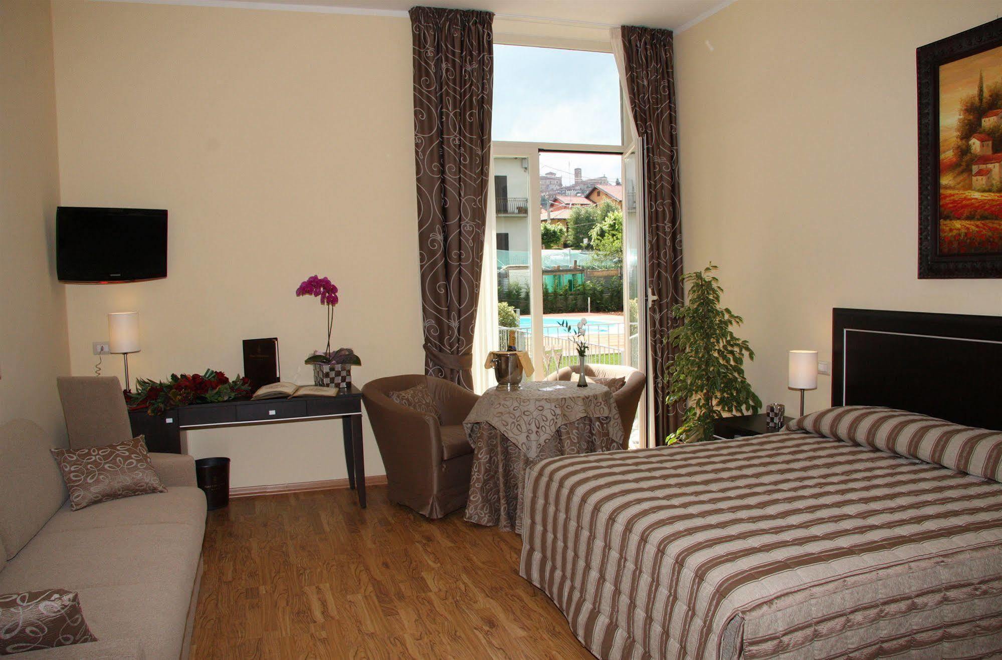 Hotel Villa Cinzia Villanova Mondovì エクステリア 写真