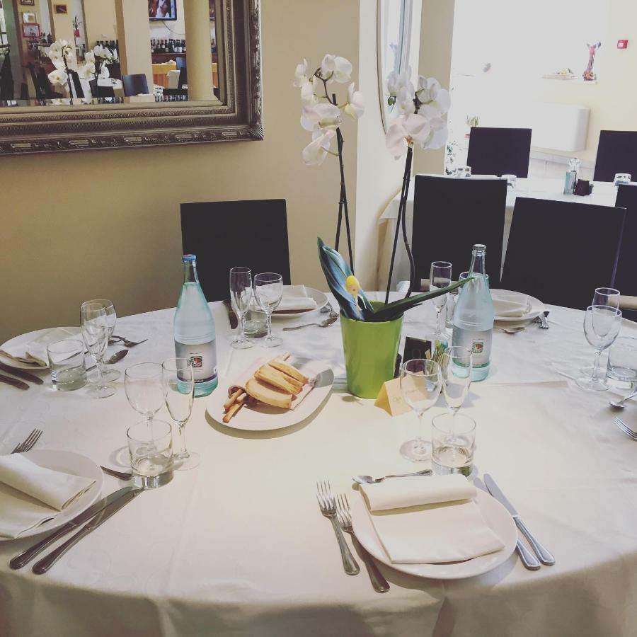 Hotel Villa Cinzia Villanova Mondovì エクステリア 写真