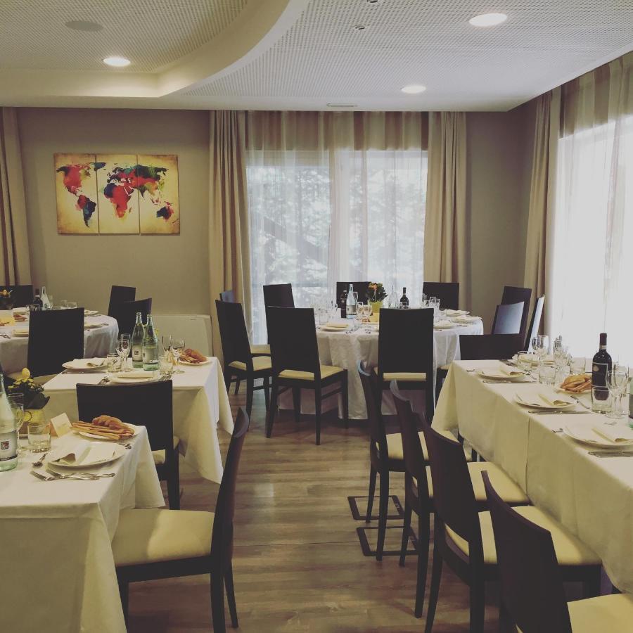 Hotel Villa Cinzia Villanova Mondovì エクステリア 写真